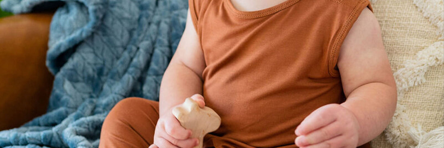 Baby Momper in terra burnt orange.