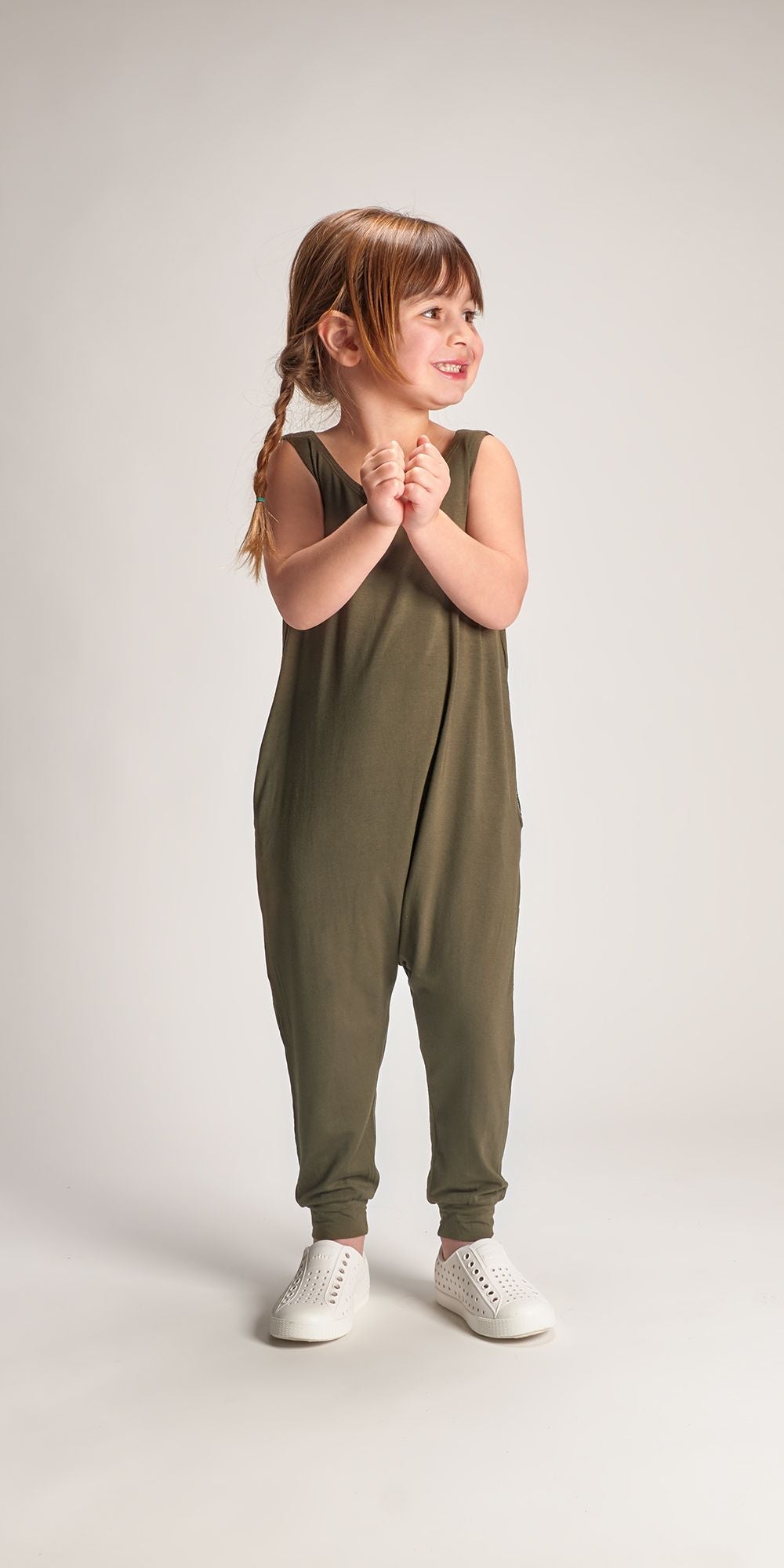 Green toddler romper.Toddler Momper Romper in olive green.